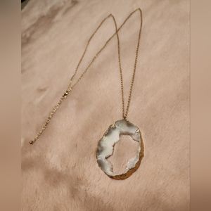 Geode Necklace✨️Free w/ Bundle